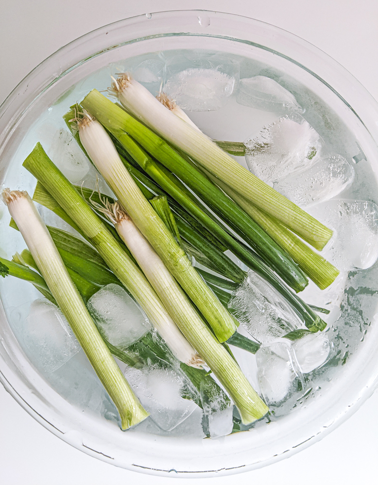 How to Freeze Green Onions / Scallions - RunAwayRice